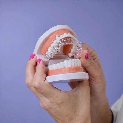 ¿Son los alineadores invisibles un peligro para tus dientes?