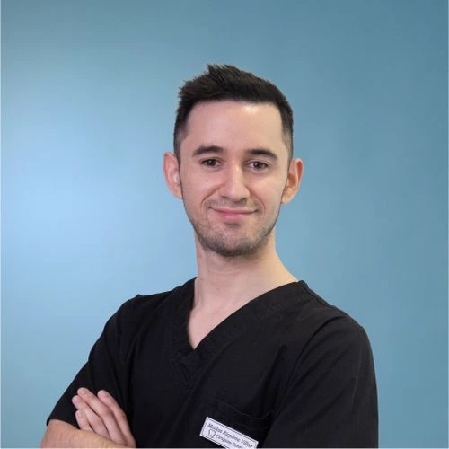 Dr. Héctor Riquelme