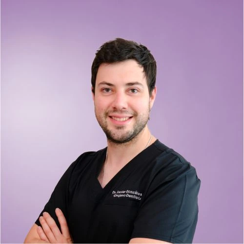 Dr. Xavier González